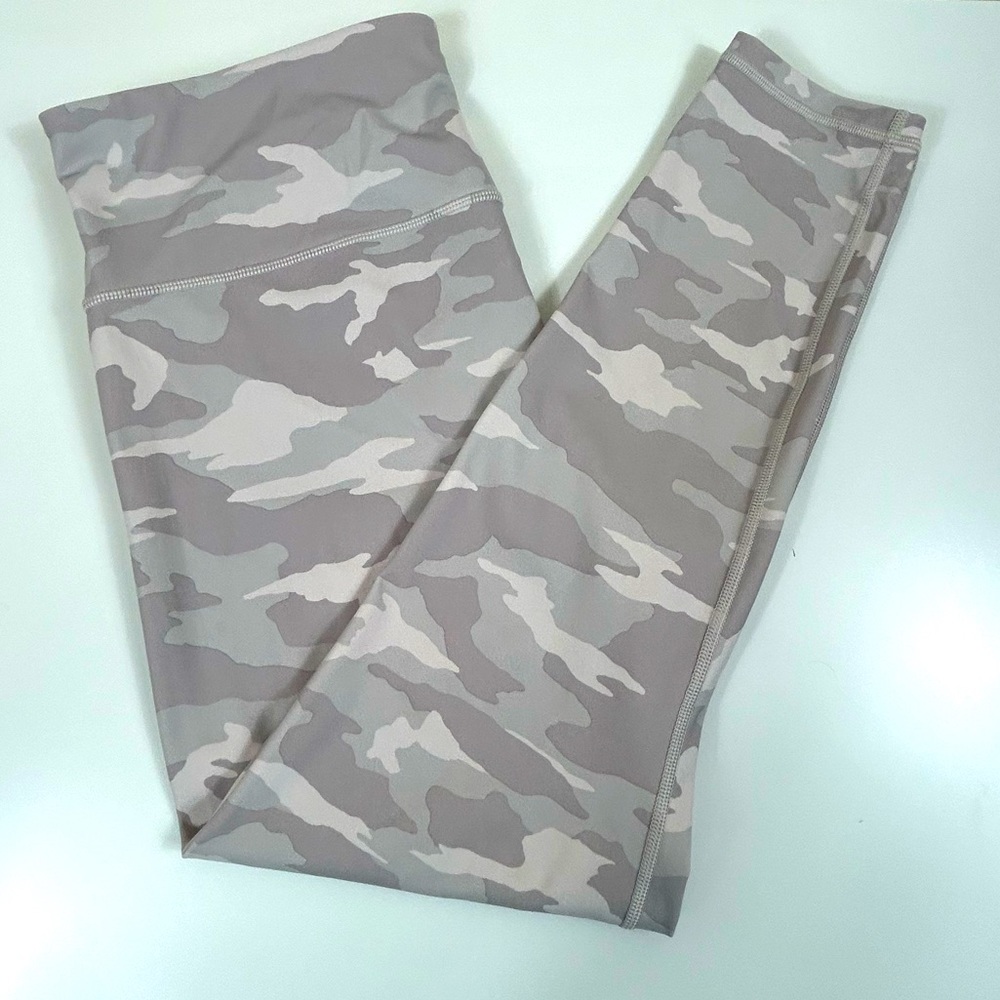 Athleta Elation 7//8 Tight Cream Camo XL Leggings